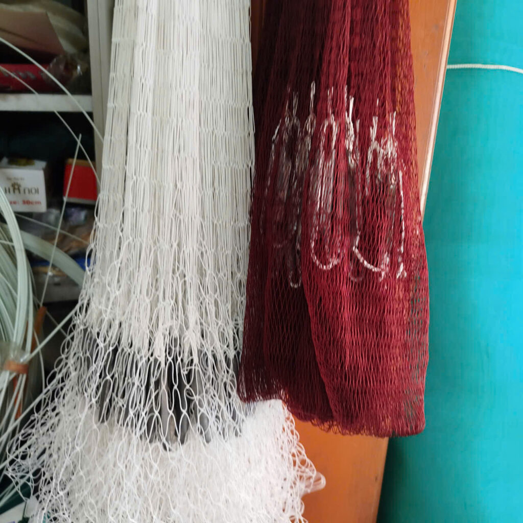 Khám phá chài dù kẹp chì truyền thống – giải pháp bắt cá hiệu quả, bền bỉ. Hướng dẫn chọn mua, cách sử dụng và địa chỉ uy tín. Nâng tầm kỹ năng đánh bắt ngay hôm nay!